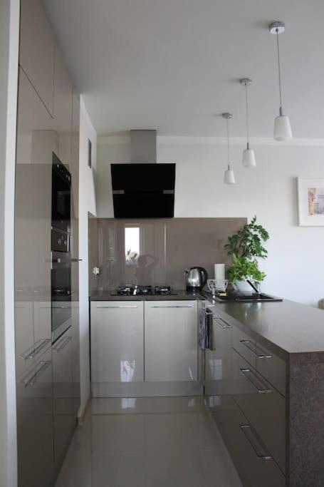 Uroczy, Jasny Apartament Oraz Bezplatny Parking! Apartment Krakow Exterior photo
