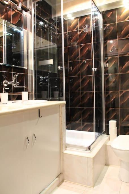 Uroczy, Jasny Apartament Oraz Bezplatny Parking! Apartment Krakow Exterior photo