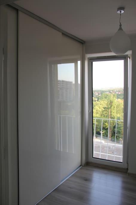 Uroczy, Jasny Apartament Oraz Bezplatny Parking! Apartment Krakow Exterior photo